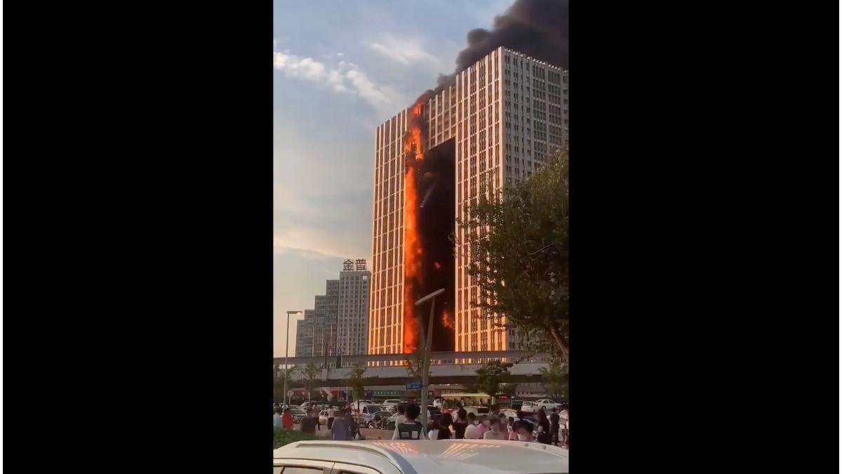 incendiu China