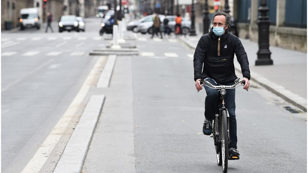 biciclist paris strada franta