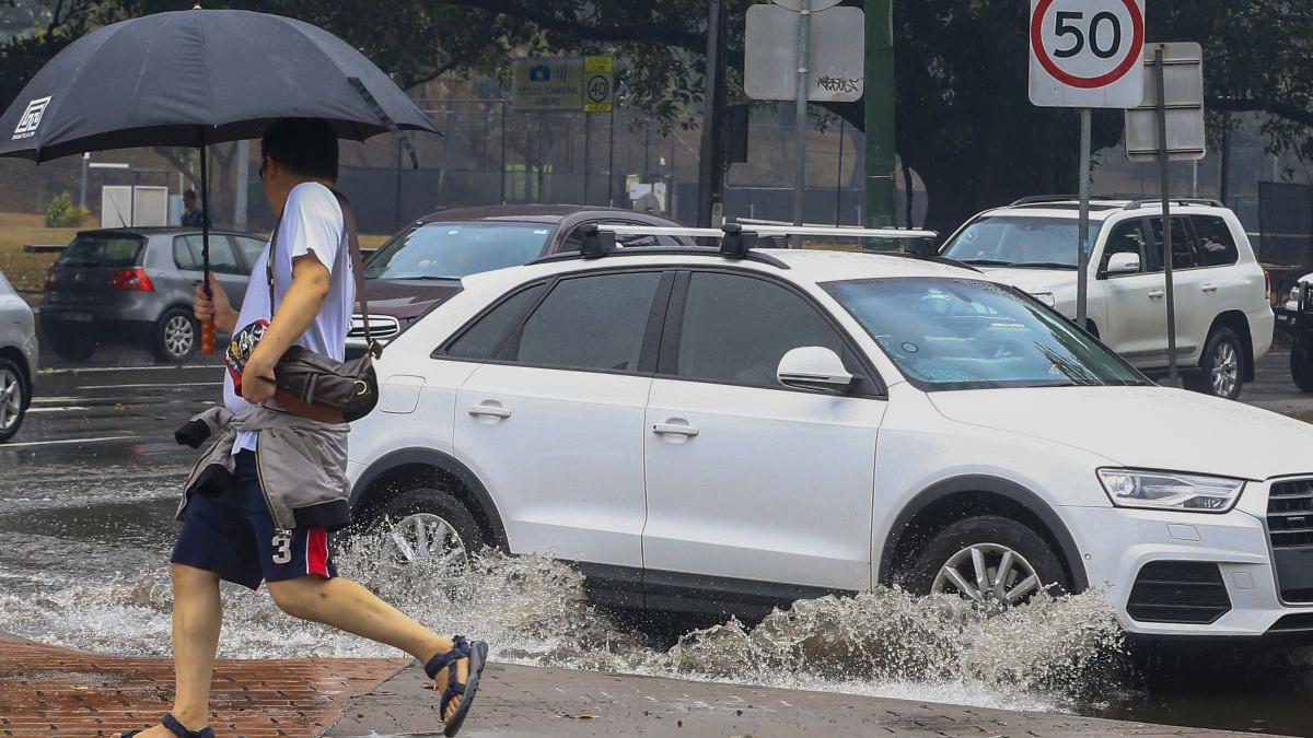 Cod galben de ploi! Avertizare meteo de cantități însemnate de apă, în 10 județe ale țării 