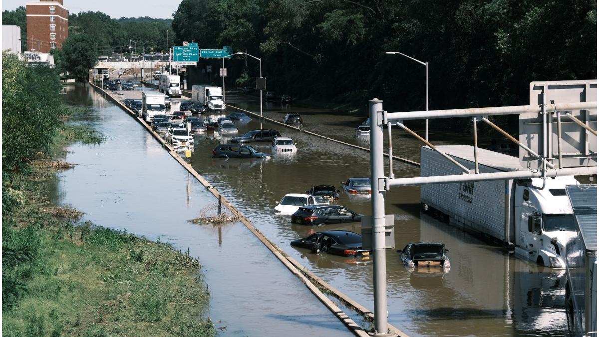 inundatii uragan Ida