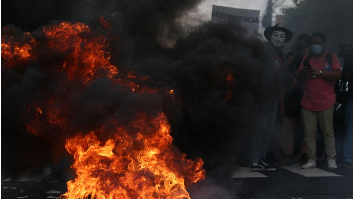 protest el salvador bitcoin