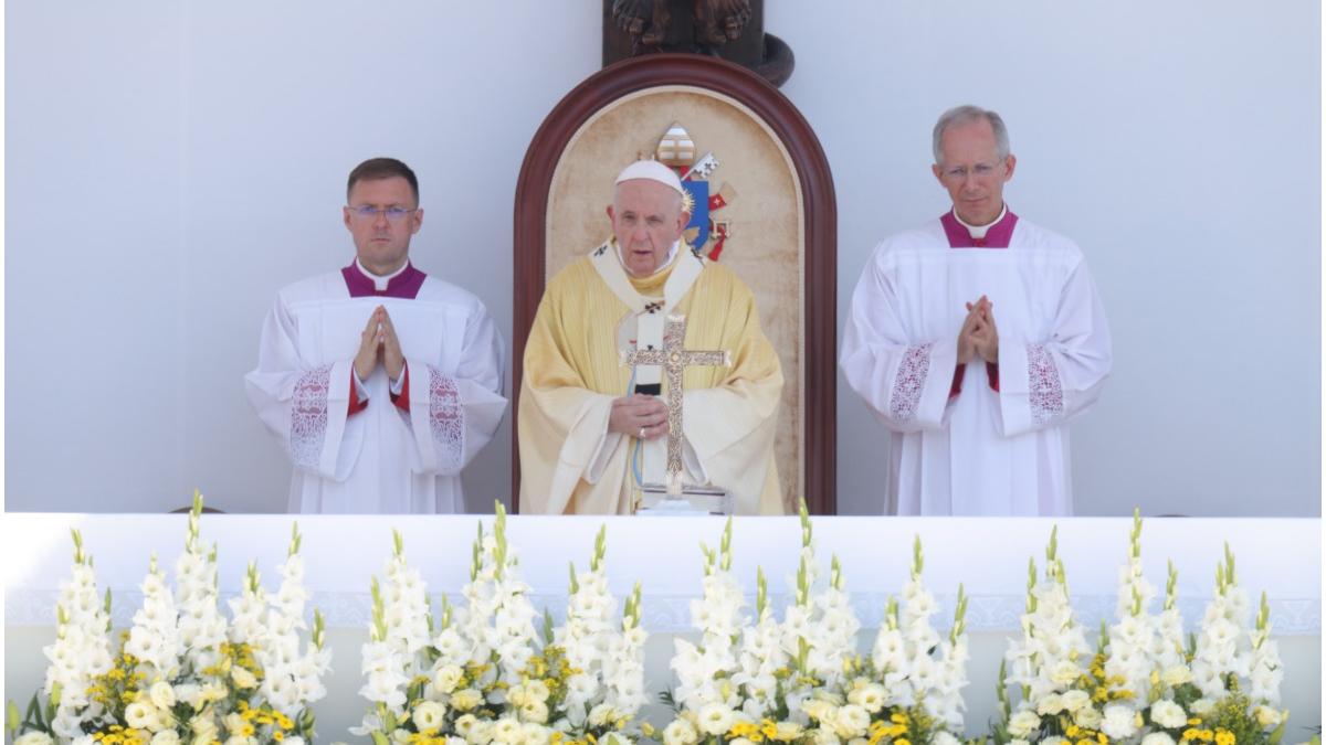 papa francis budapesta