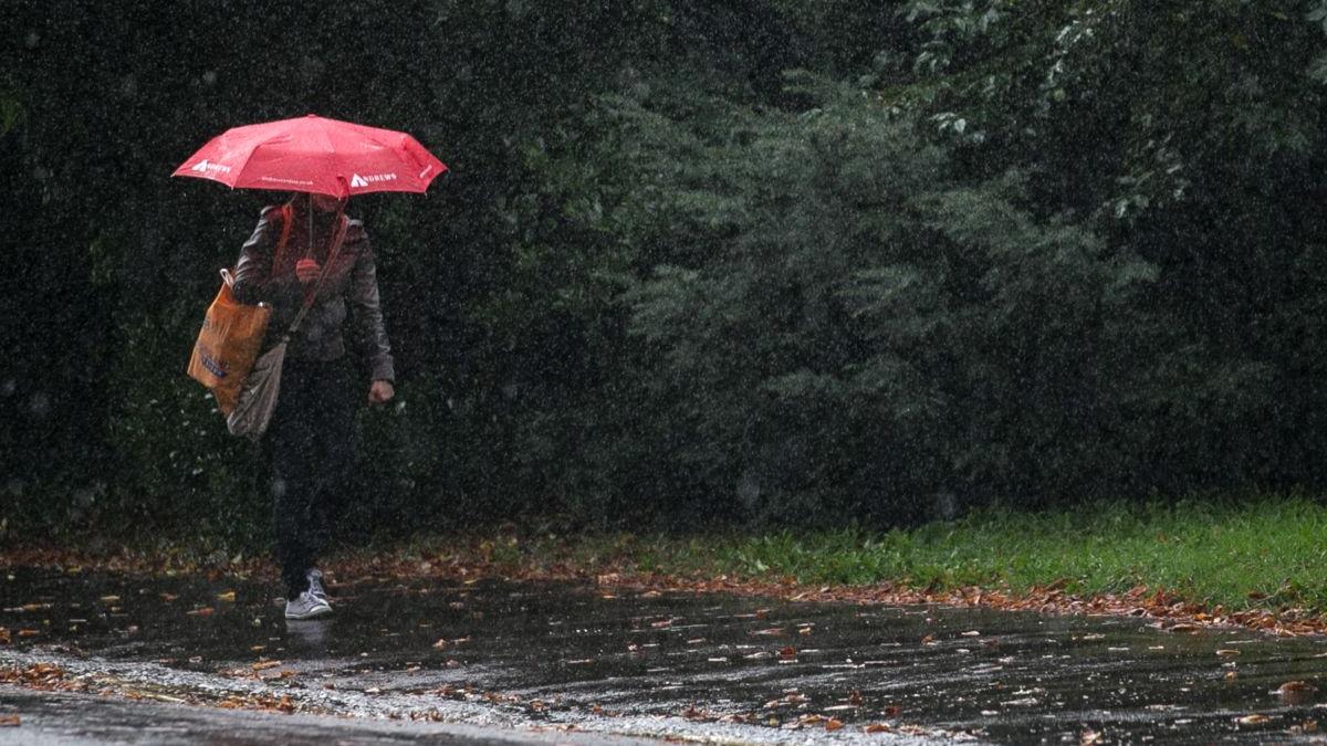 Frigul pune stăpânire peste România. Prognoza meteo pentru luna octombrie