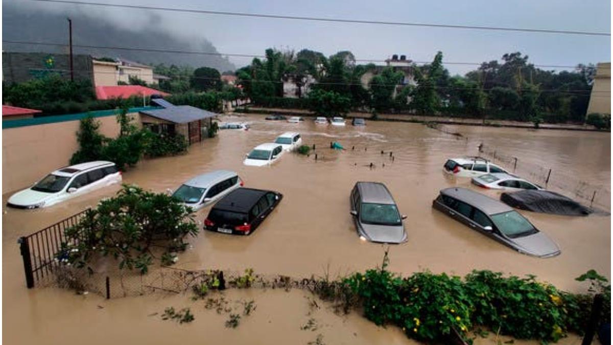 inundatii Nepal