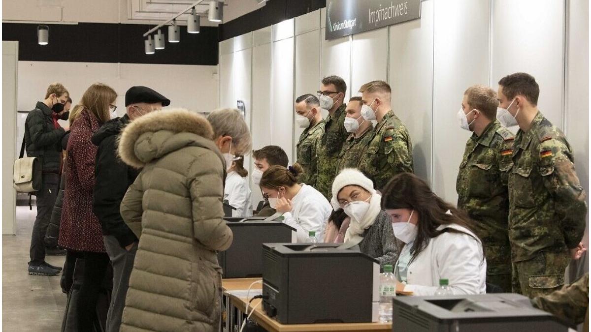 aeroport verificare pasapoarte