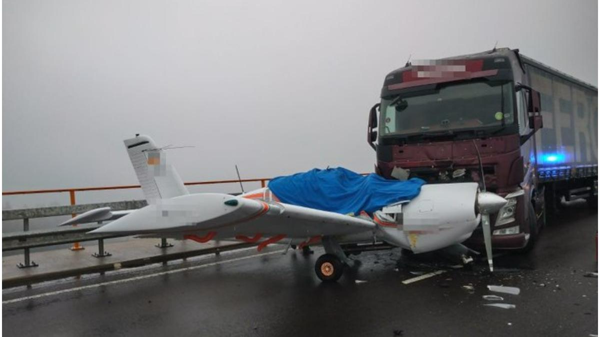 camion avion autostrada germania