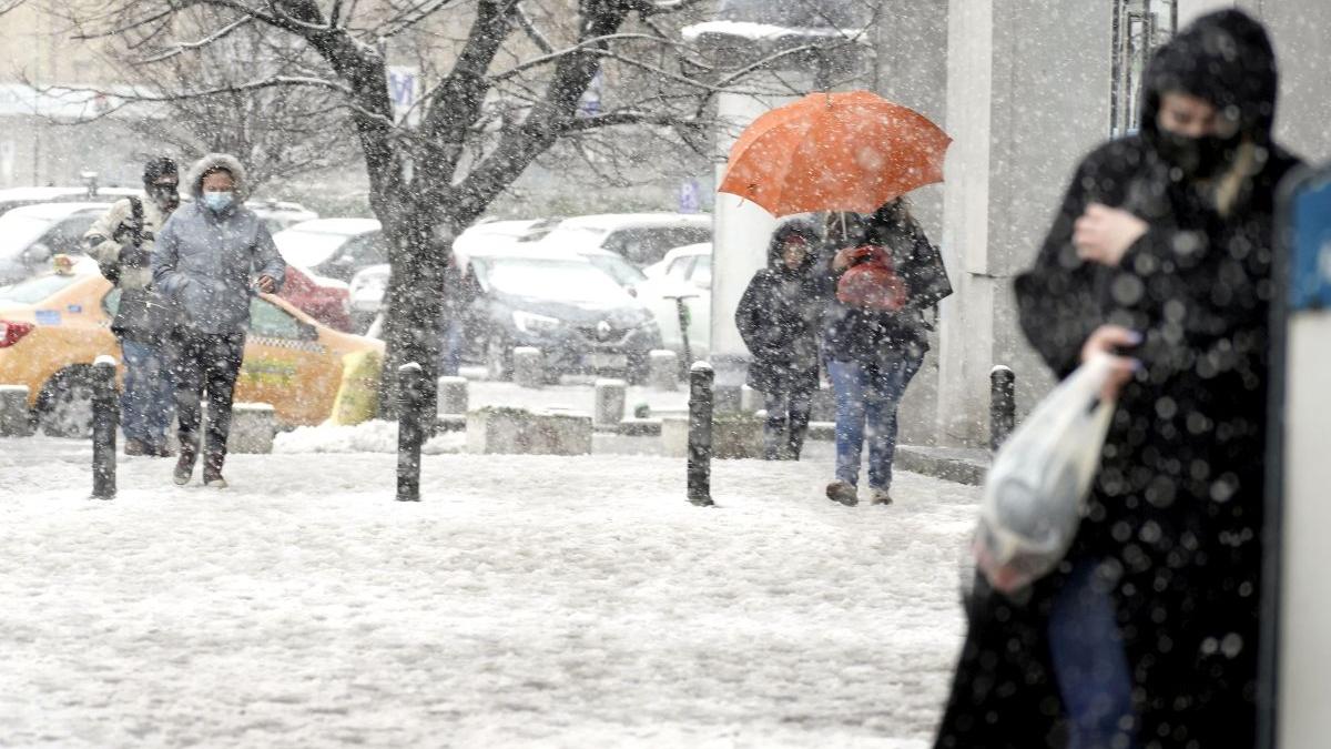 Cod galben de ninsori abundente în jumătate din țară. Temperaturile se prăbușesc sub influența unui val de aer polar