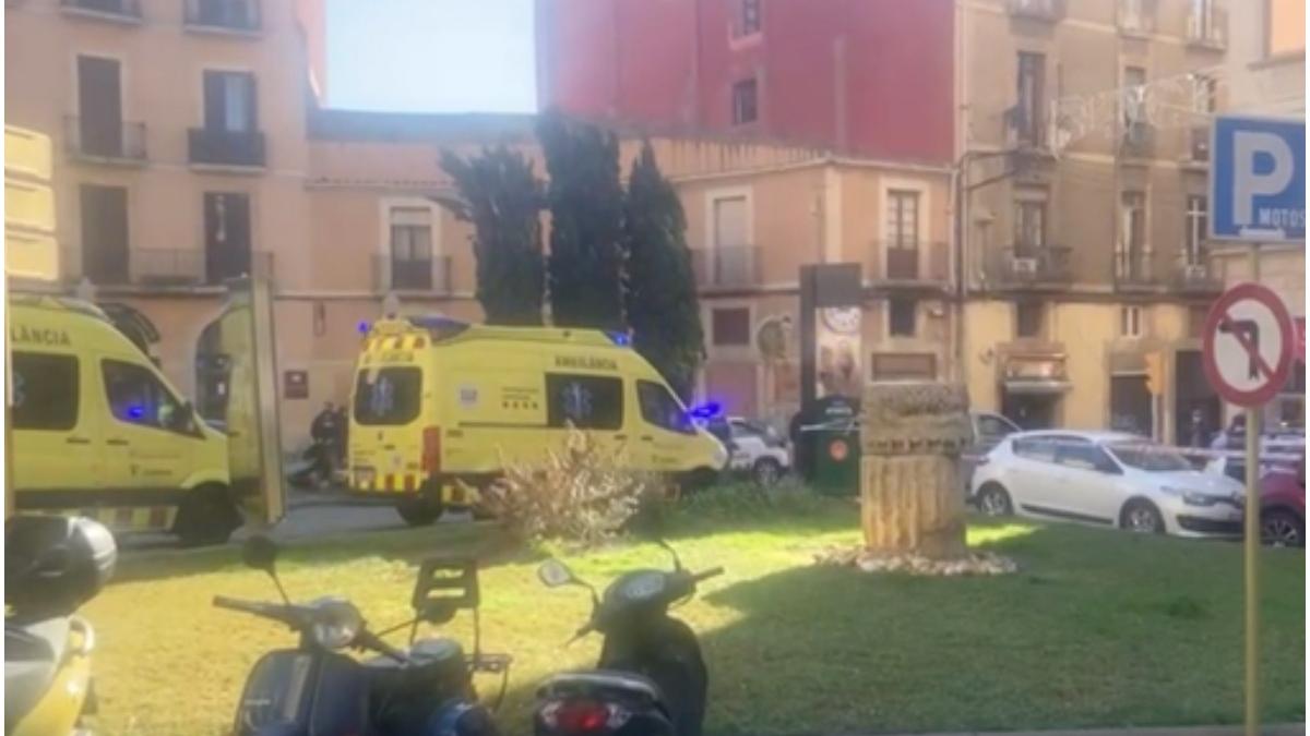 ambulante la sediul firmei de securitate