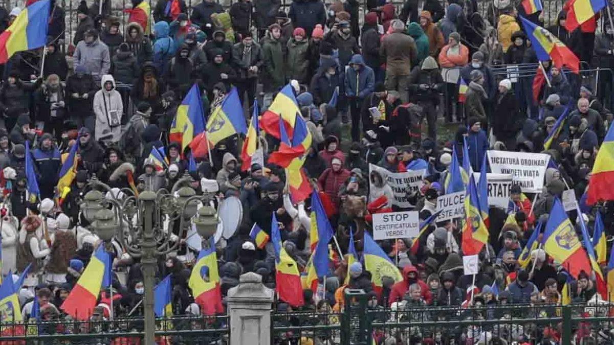 protest parlament aur decembrie 2021 certificat verde