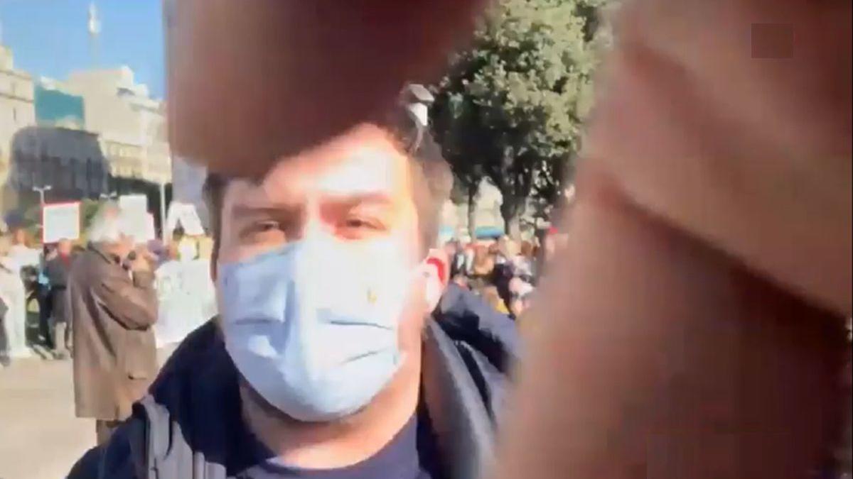 jurnalist radu trascau imbrancit proteste spania