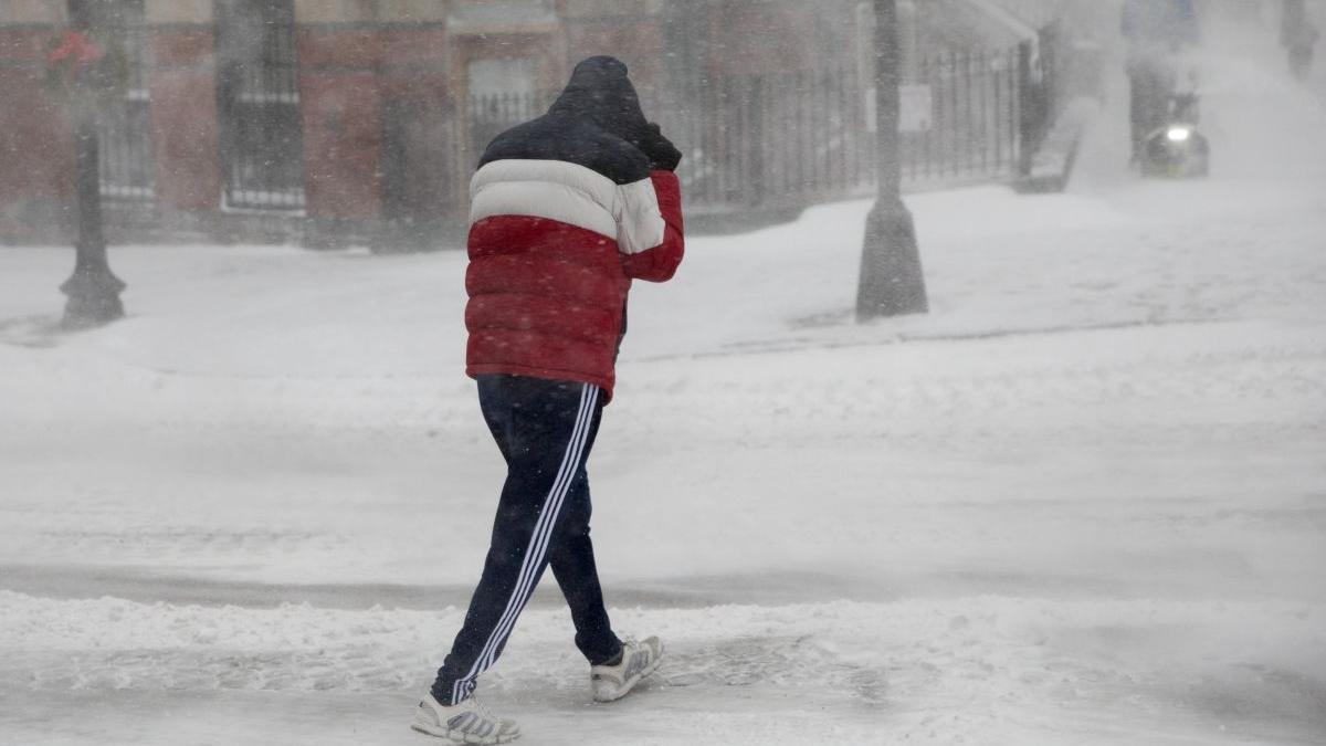 Cod portocaliul de viscol puternic și vreme rea în România! Avertizare meteo pentru 13 județe