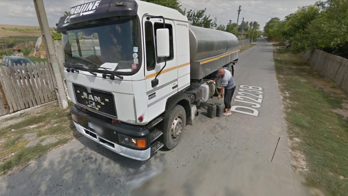 sofer roman de tir fura motorina google street view