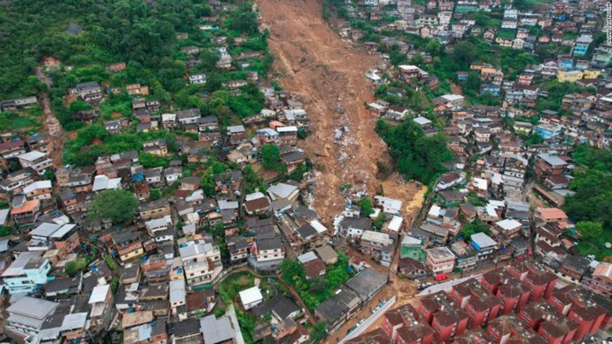 inundatii alunecari teren brazilia
