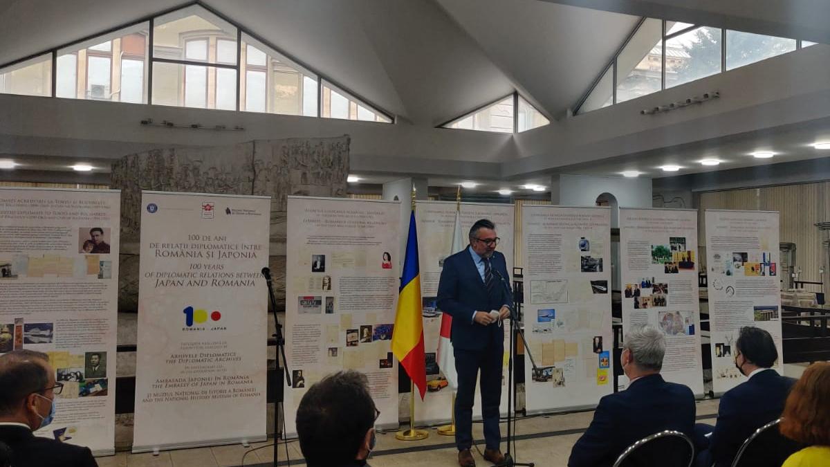 Ministrul Culturii, Lucian Romașcanu, a participat la deschiderea expoziției „100 de ani de relații diplomatice între România și Japonia”