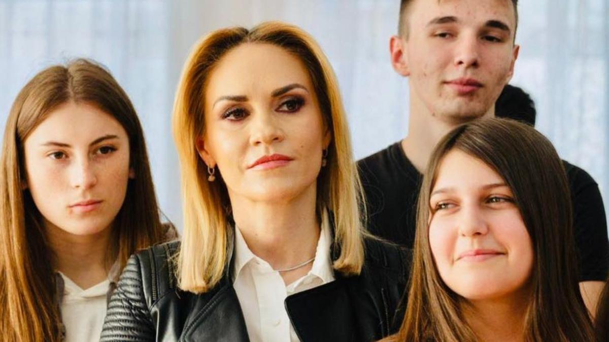 gabriela firea ministrul familiei proiecte tineri