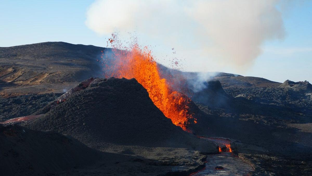 eruptii vulcanice anticipate sistem inovator