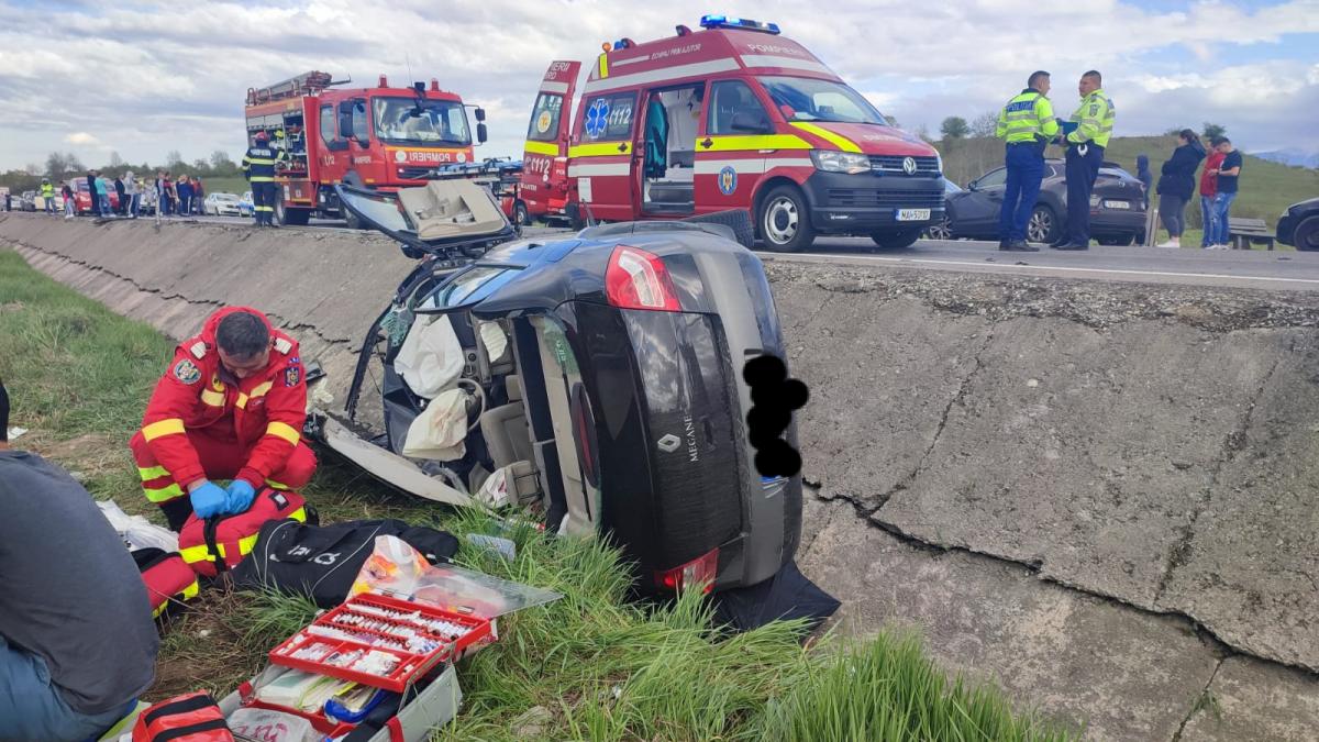 Accident grav pe DN 1, la limita între Sibiu şi Braşov! Două persoane au murit