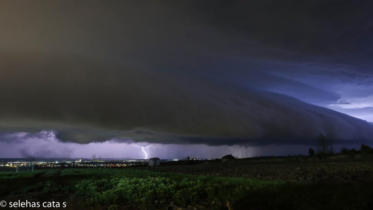 fenomen meteo spectaculos cluj nor cumulonimbus