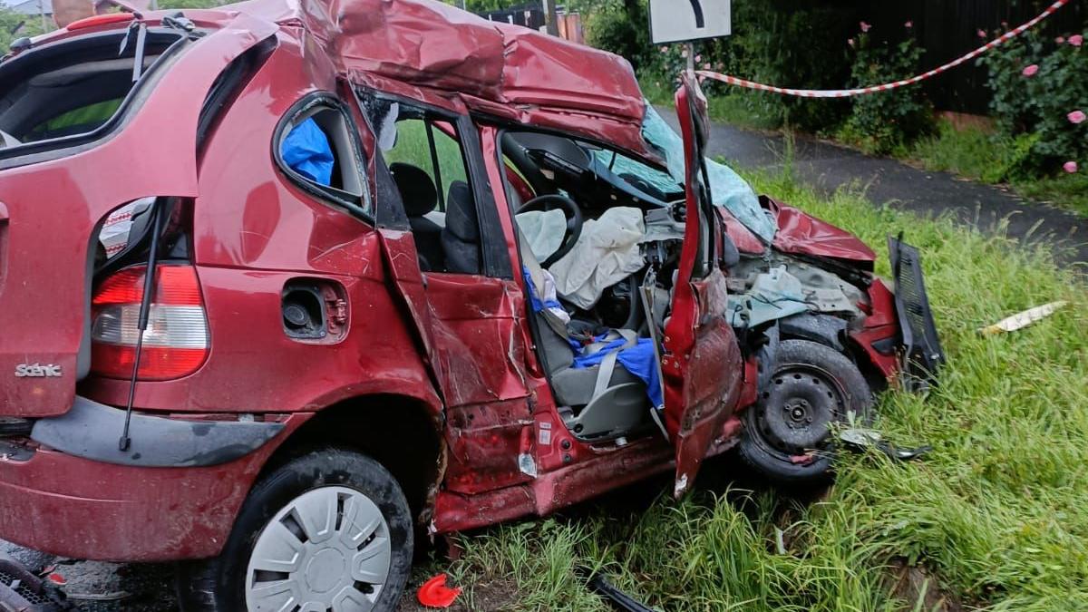 Doi soţi din Bucureşti, implicaţi într-un accident în judeţul Argeş! Femeia, cadru didactic, a murit pe loc