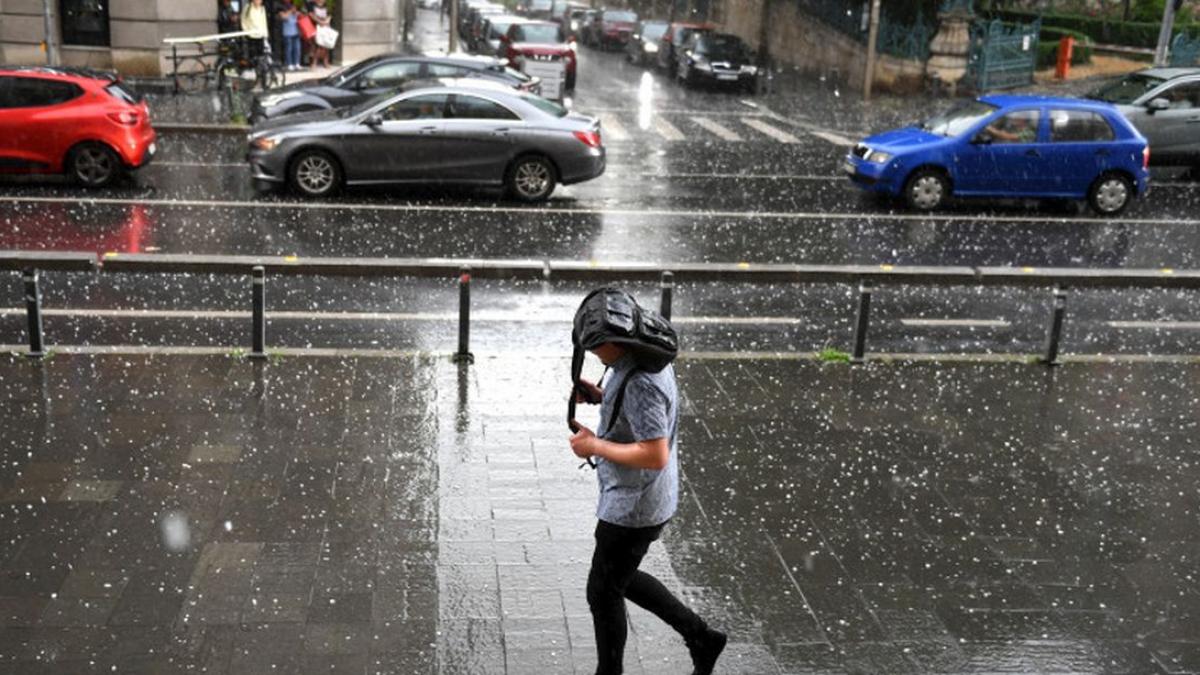 Cod galben de vreme rea în România! Avertizare meteo pentru 16 județe ale țării