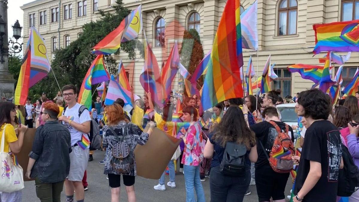 jandarmi protest lgbt iasi