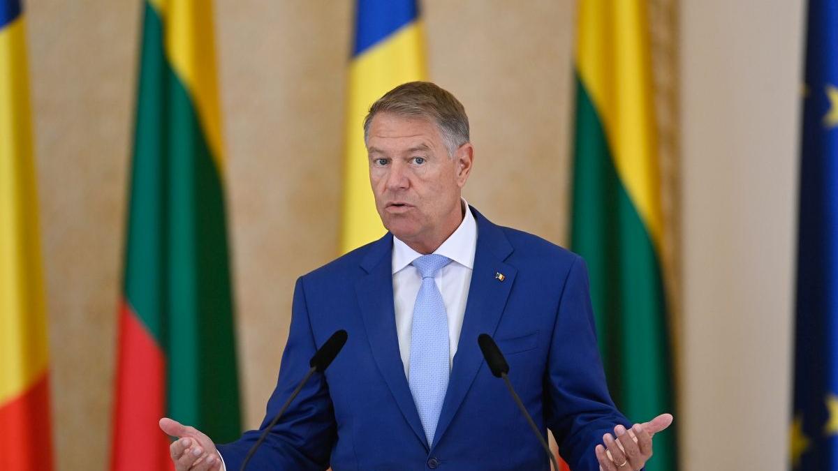 Klaus Iohannis: ”Ne aflăm mult sub media Europeană a populației care face cumpărături online”