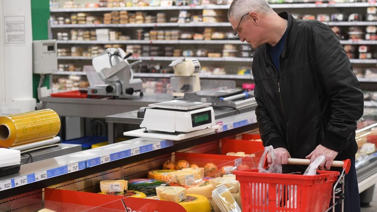 Produse toxice retrase din magazinele Carrefour și Mega Image: ”Să nu se consume și să fie distruse!”