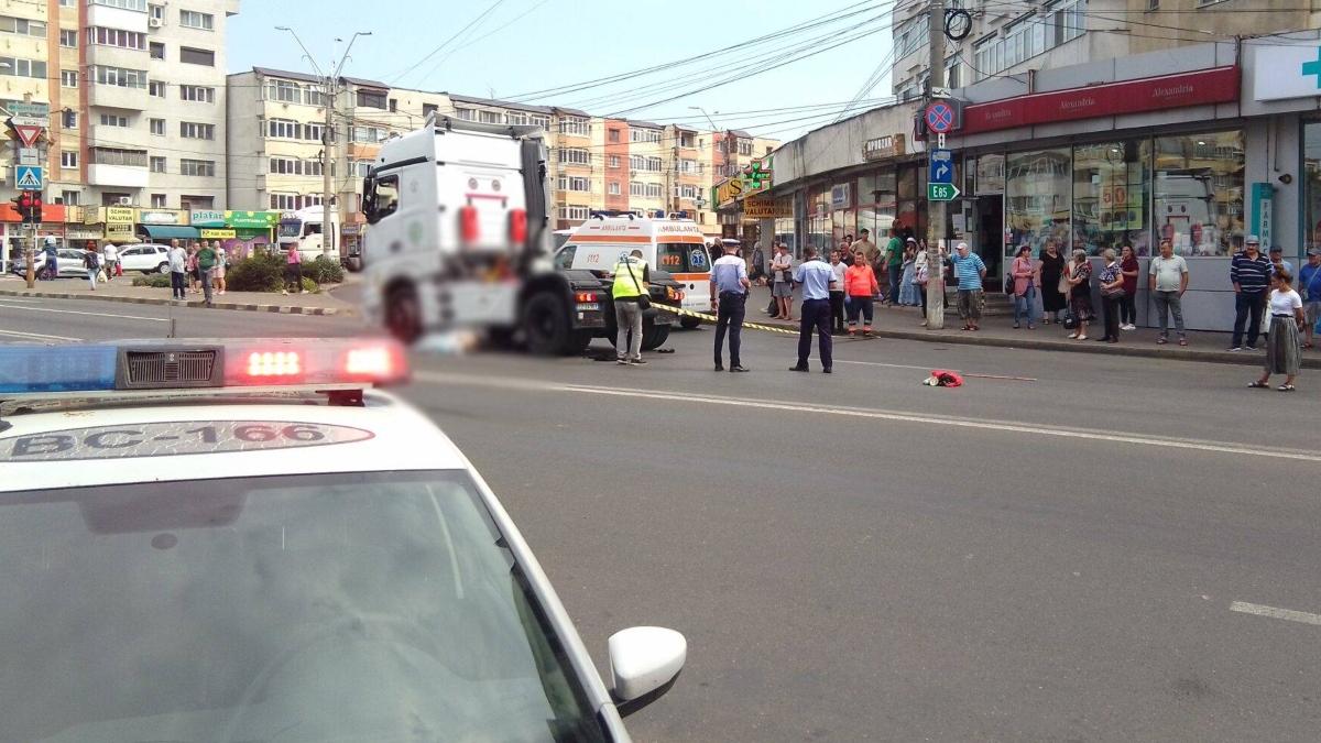 Un pensionar a murit după ce a fost lovit de un cap tractor abia pus în mișcare, în Bacău