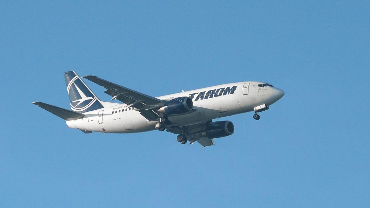 Tarom aduce românii în țară gratis după criza Blue Air