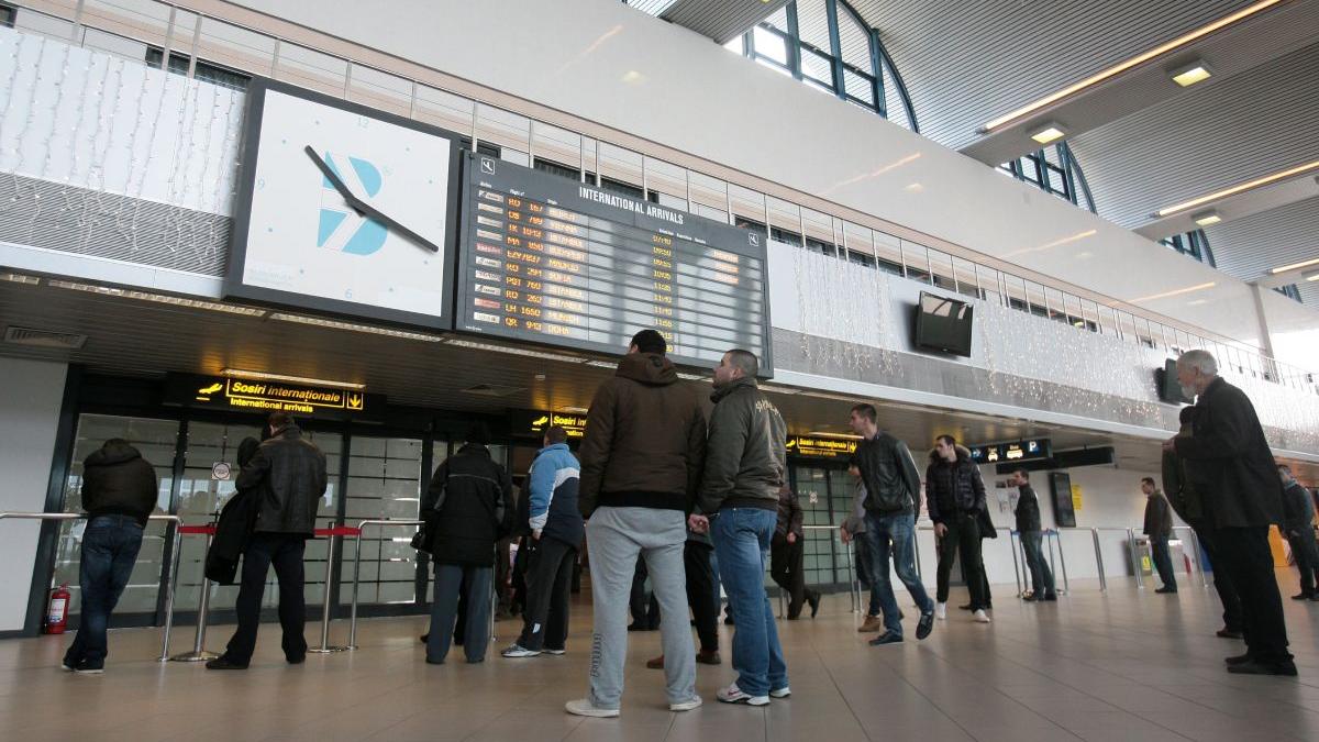 avion aterizat urgenta aeroport otopeni