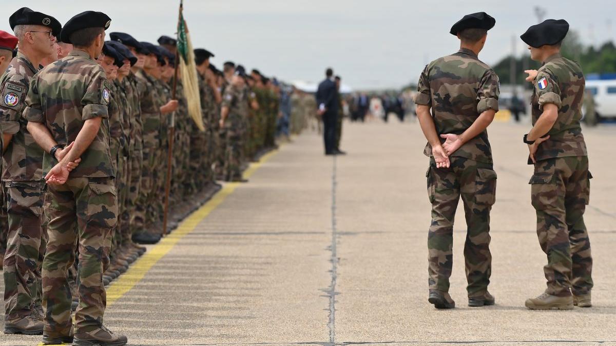 descinderi baza nato mihail kogalniceanu