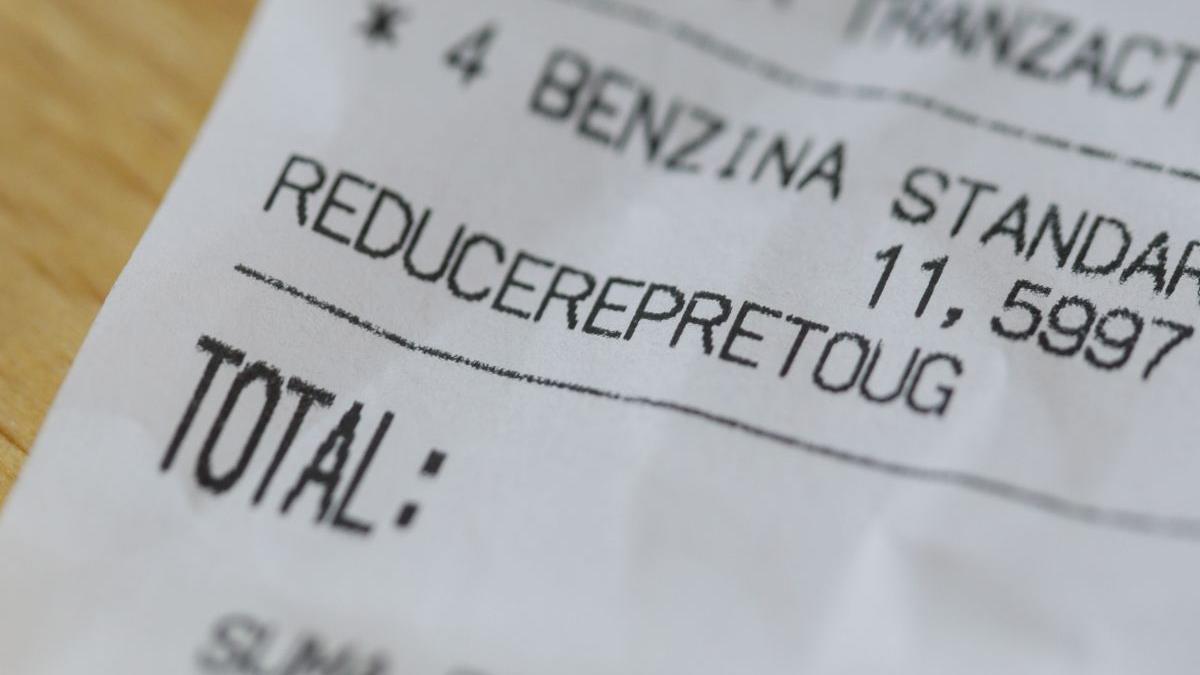 pret benzina motorina