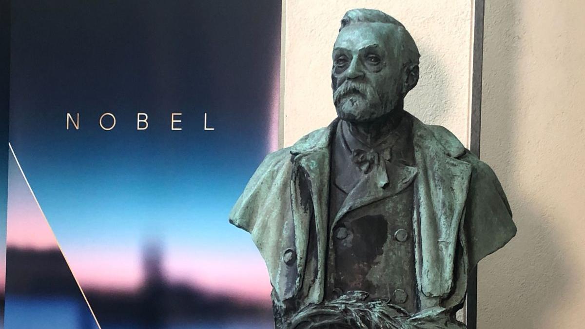 bustul lui Alfred Nobel