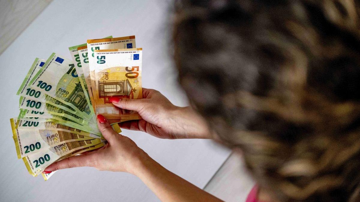 salarii mahotare bonus ore lucrate angajati proiecte pnrr