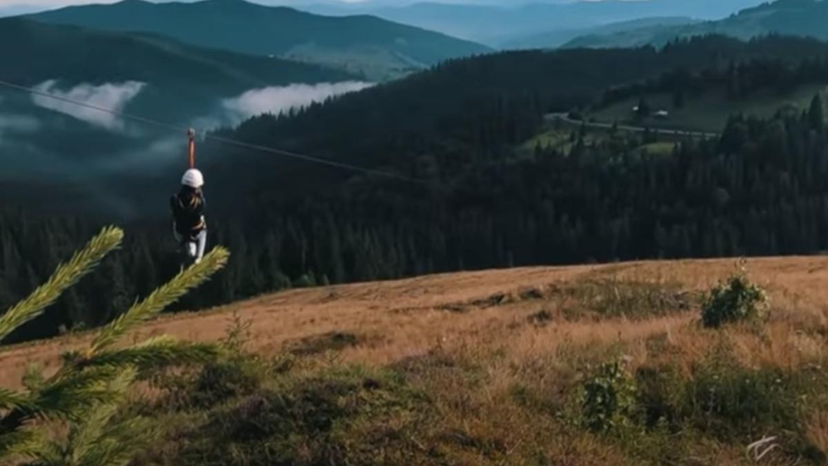 cea mai lunga tiroliana din lume suceava la gura humorului