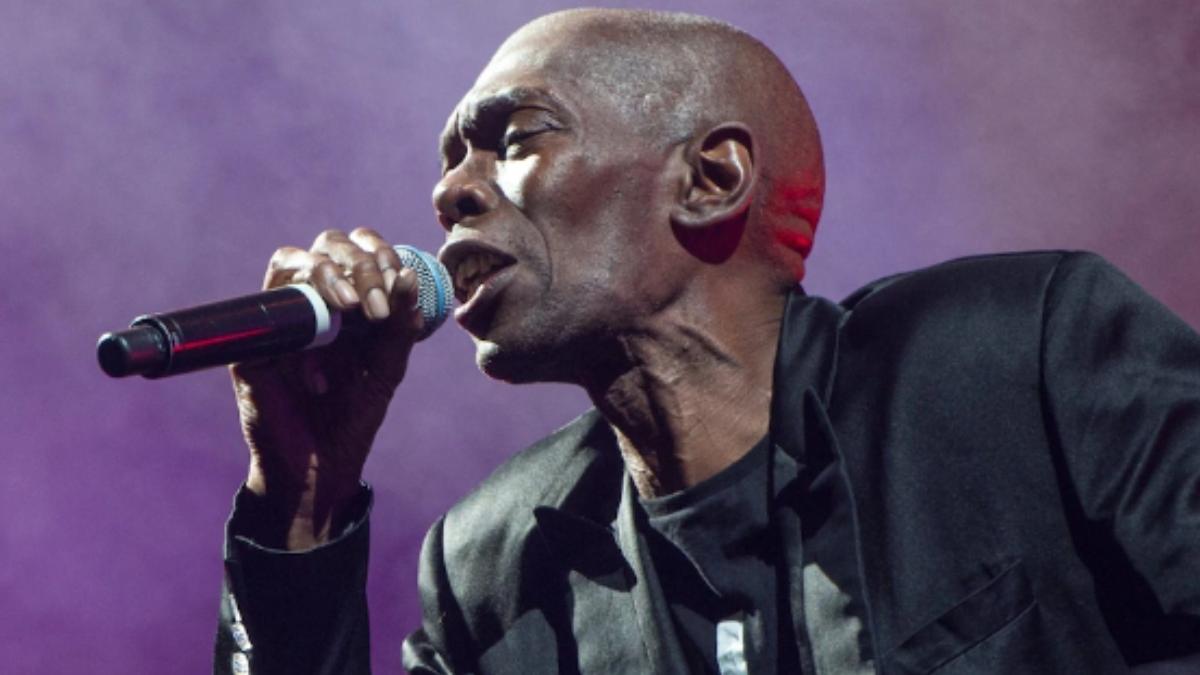 maxi jazz cantaretul trupei faithless a murit la varsta de 65 de ani