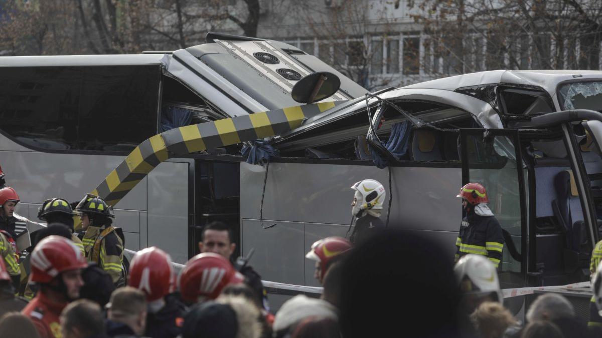 accident autocar pasajul unirii