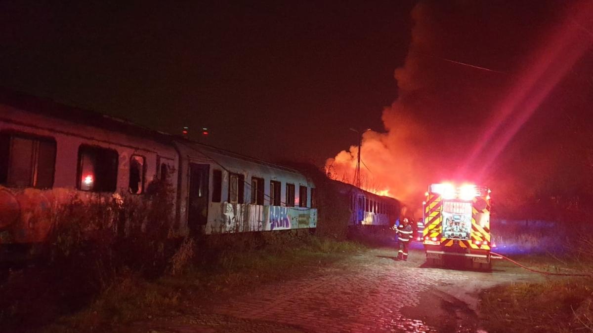 incendiu vagoane tren