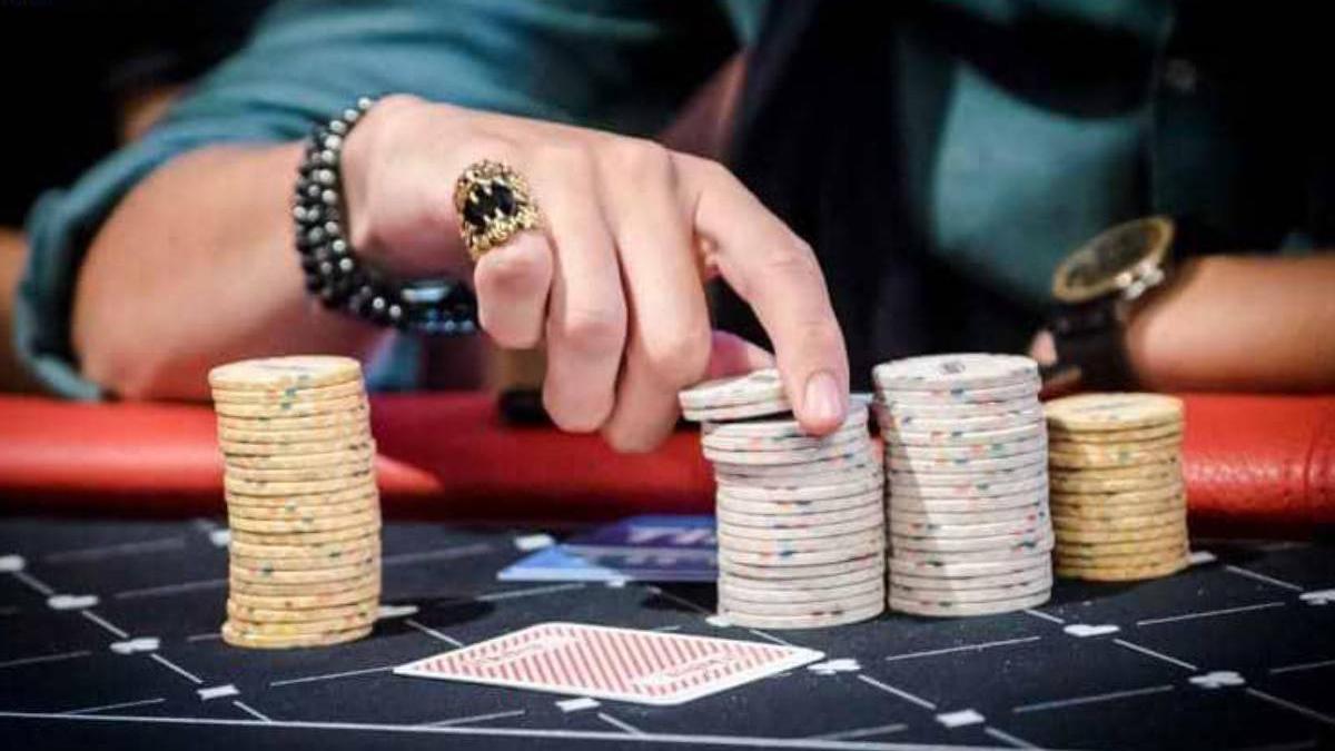 reguli de pariere in jocul de poker