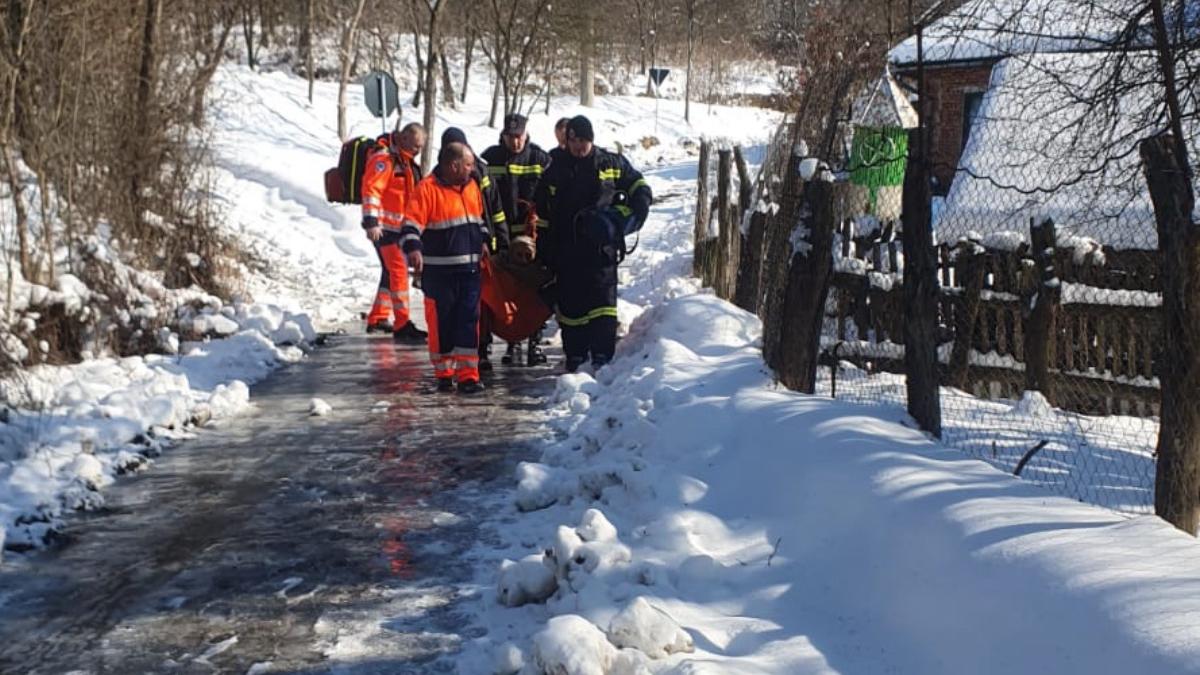 pacient dus ambulanta prelata