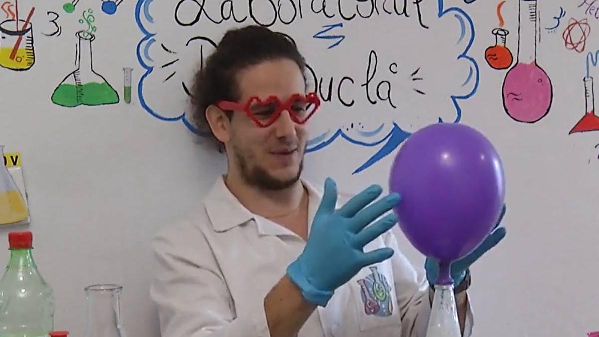 cum umflam un balon folosind doua ingrediente din bucatarie