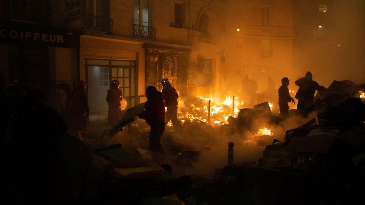 Incendii provocate la Paris de protestatari, 23 martie 2023