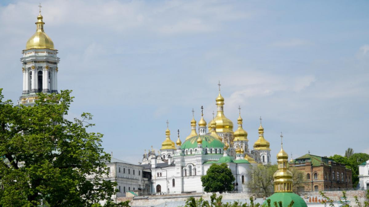 Scandal la Kiev. Călugării de la Lavra Peşterilor n-au părăsit mânăstirea, în ciuda ordinului de evacuare