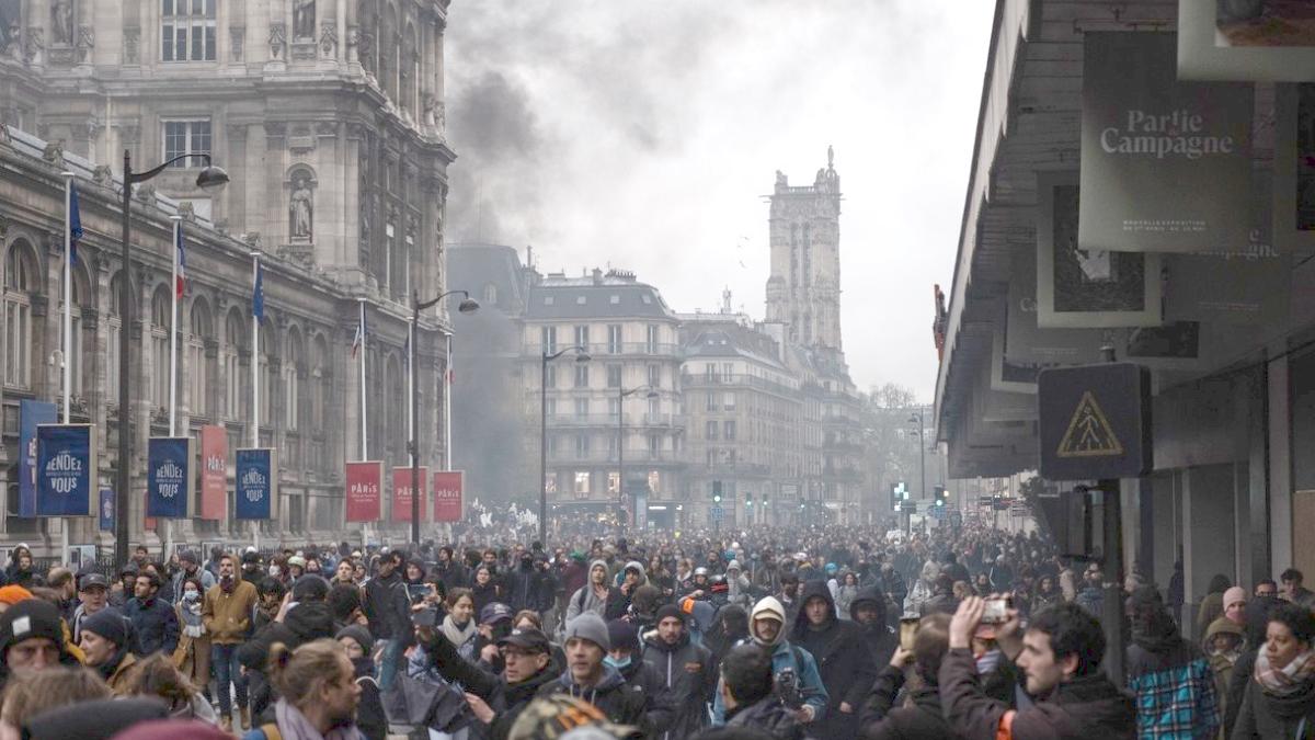 protest paris 14 aprilie 2023