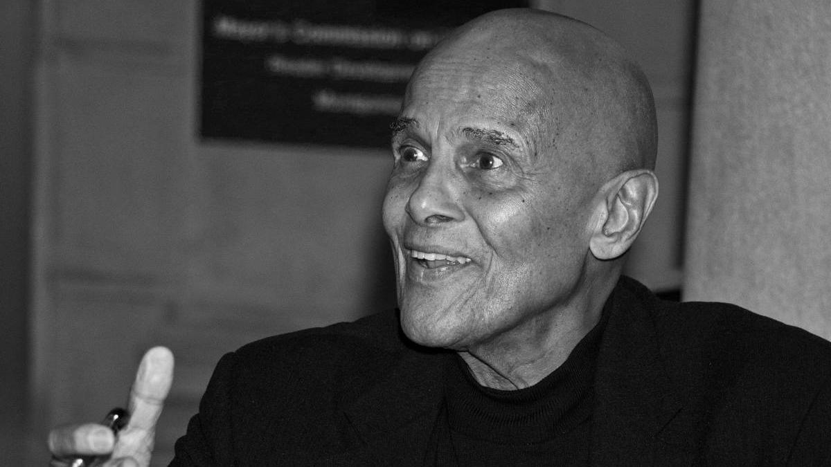 A murit Harry Belafonte, marele cântăreț supranumit &amp;quot;Regele lui Calypso&amp;quot;