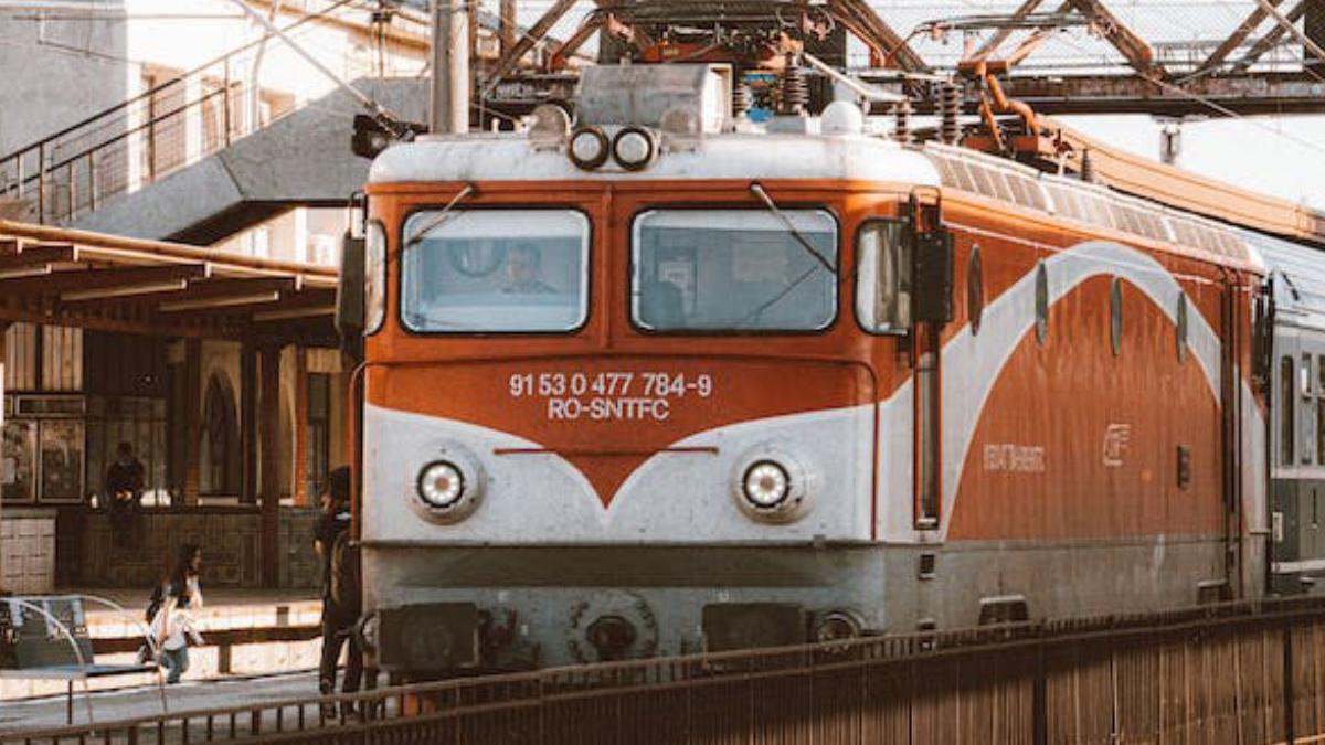 cfr calatori suplimenteaza trenurile spre mare 