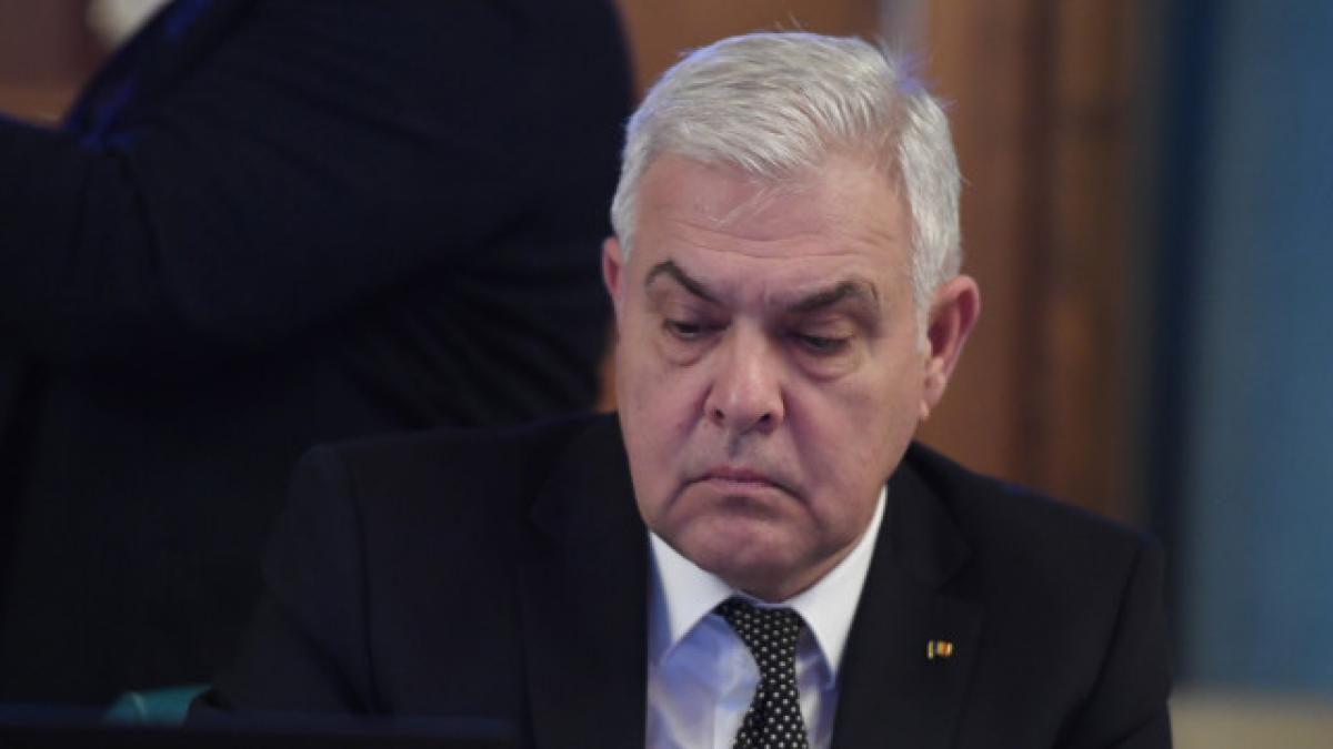 Ministrul Apărării: "Îi invit pe cei care vorbesc despre scăderea pensiilor militare să se gândească de două ori înainte"