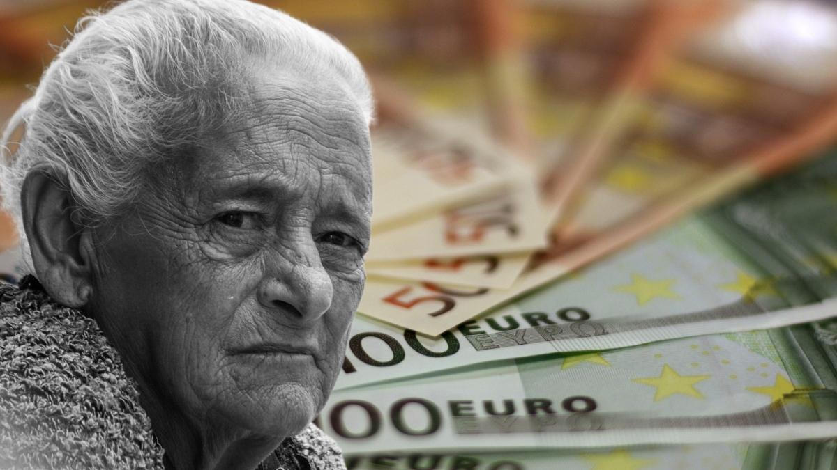 ingrijitoare romanca acuzata ca a furat 4 000 de euro de la batrana pe care o ingrijea in austria