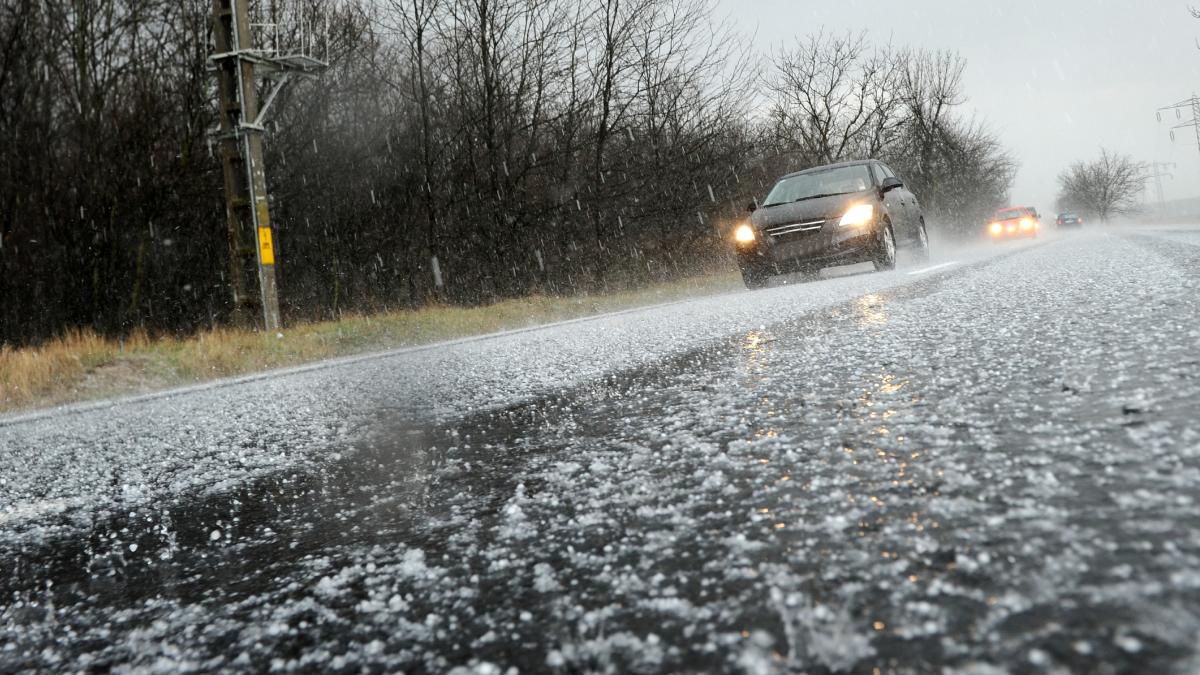 cod galben ploi vijelii grindina 31 judete avertizare meteo