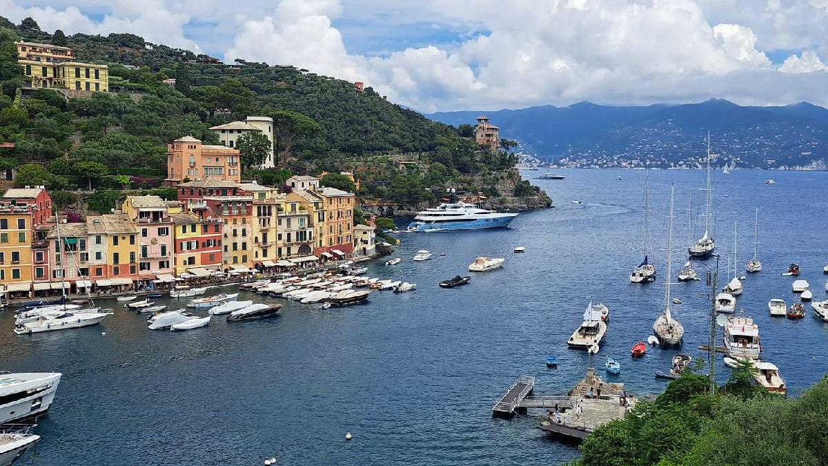 portofino statiunea de lux plina de legende de pe riviera italiana